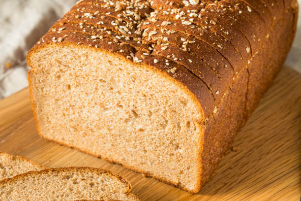 Υγιεινό ψωμί ολικής αλέσεως με βρώμη